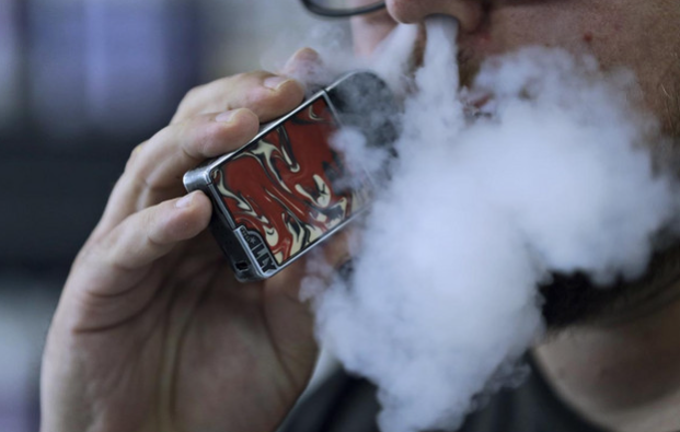 Why Vaporizers Trump Cigarettes in the Smoke Game